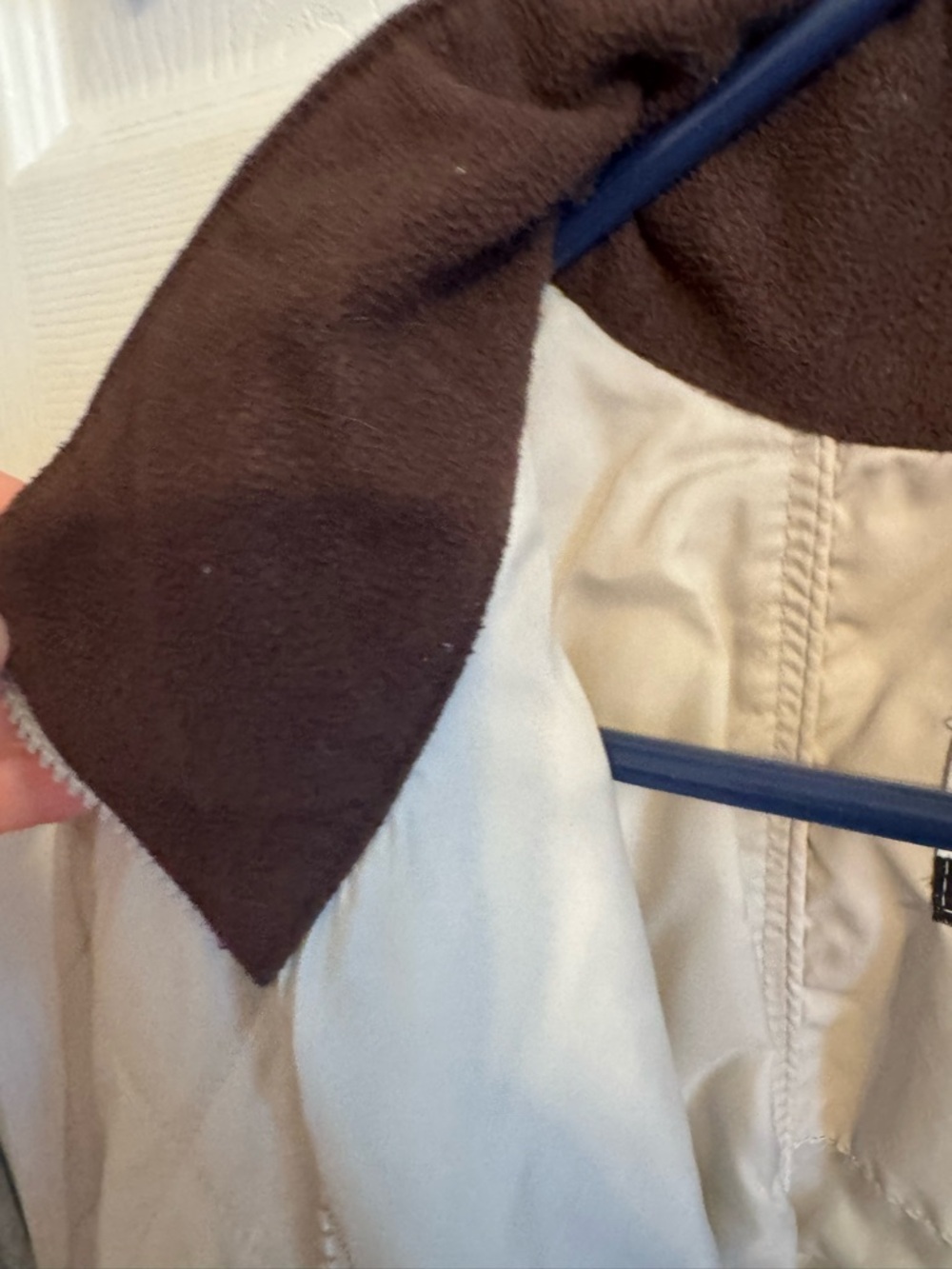 Columbia Light Beige Quilted Jacket with Brown Collar - Picture 5 of 6